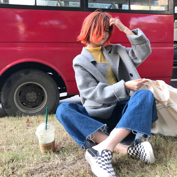 Елегантно дамско палто в сив цвят