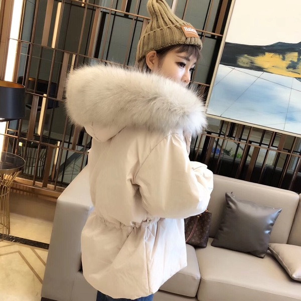 Дамско елегантно яке с пух на качулката 