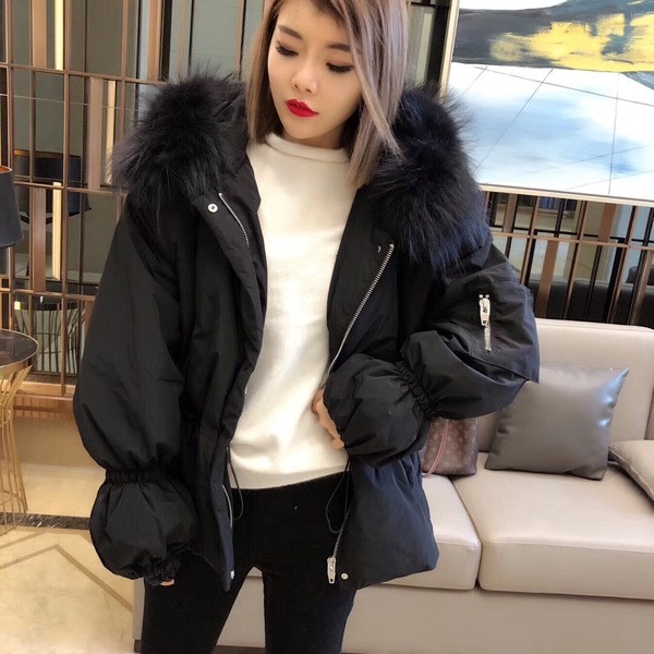 Дамско елегантно яке с пух на качулката 