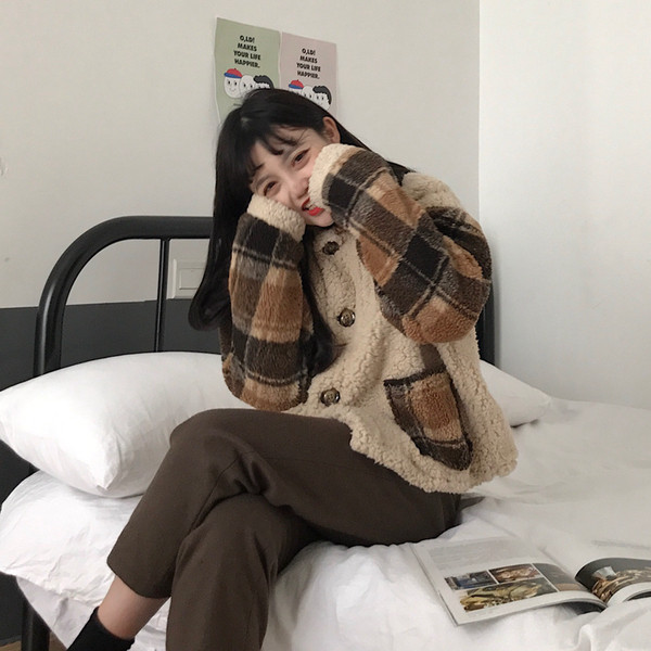 Карирано дамско пухено палто с джобове в два модела