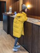 Дамско дълго яке с надпис на гърба 