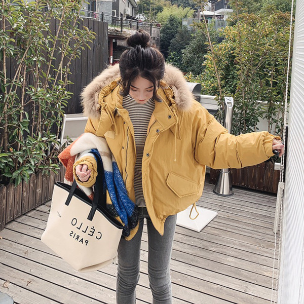 Дамско стилно яке с пух на качулката 