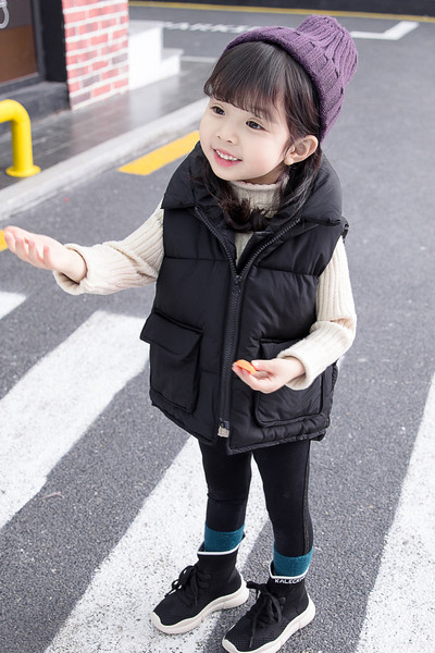 Модерен асиметричен детски елек за момичета в три цвята