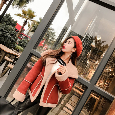 Μοντέρνο γυναικείο μπουφάν σε δύο χρώματα