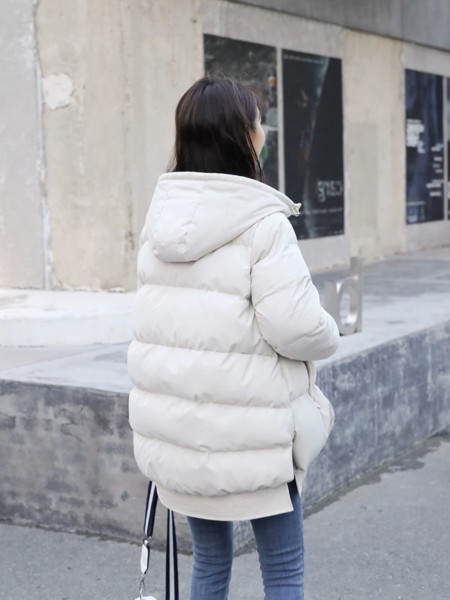 Дамско модерно яке  в три цвята с качулка