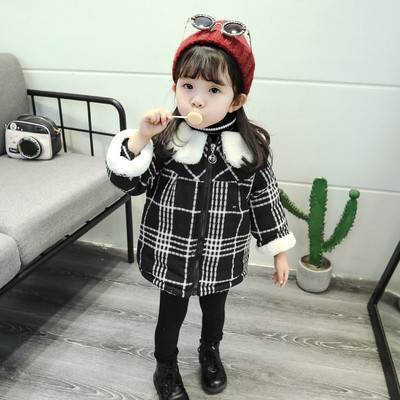 Стилно детско карирано палто с пухена яка в два цвята