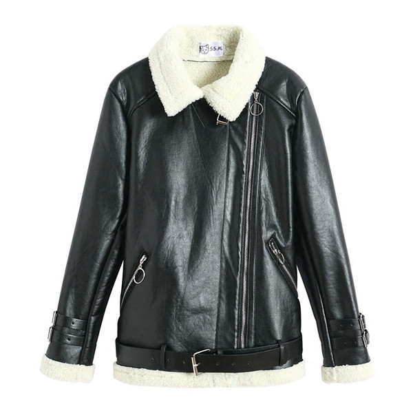 Модерно дамско яке - широк модел в черен цвят