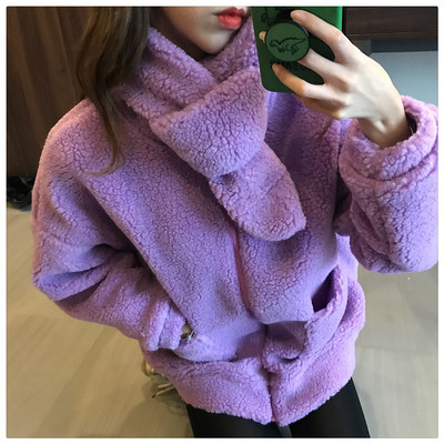 Топло дамско пухено яке с джобове и шал в няколко цвята