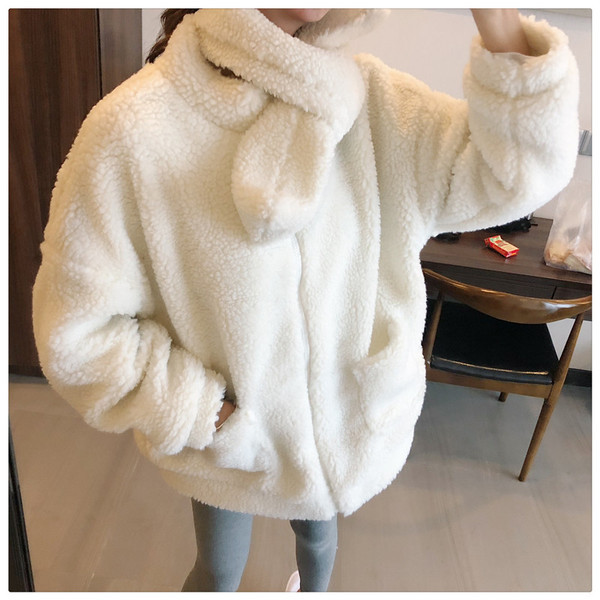 Топло дамско пухено яке с джобове и шал в няколко цвята