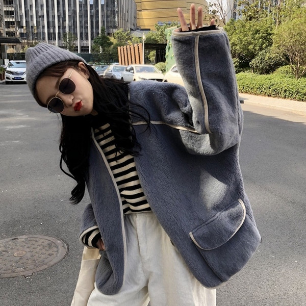 Модерно дамско късо яке в три цвята