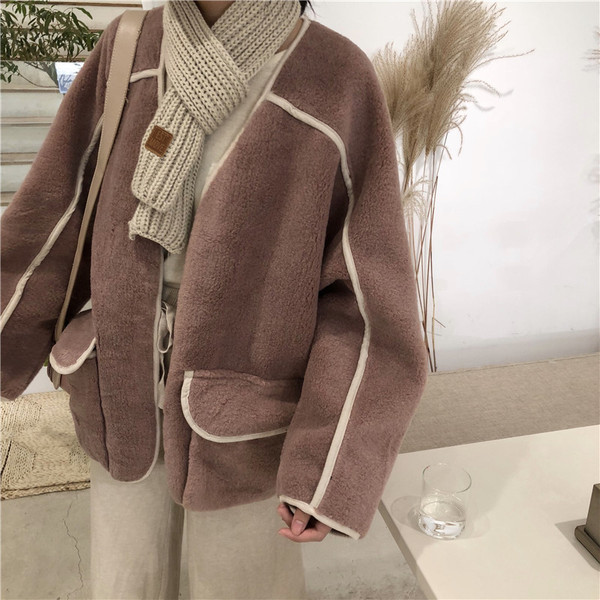 Модерно дамско късо яке в три цвята