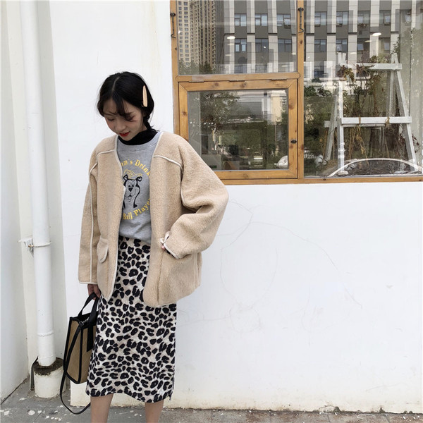 Модерно дамско късо яке в три цвята