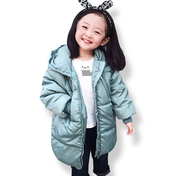 Детско изчистено зимно яке с качулка в няколко цвята подходящо за момчета и момичета