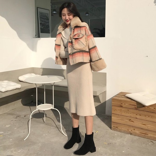 Модерно дамско късо палто с пух в два цвята