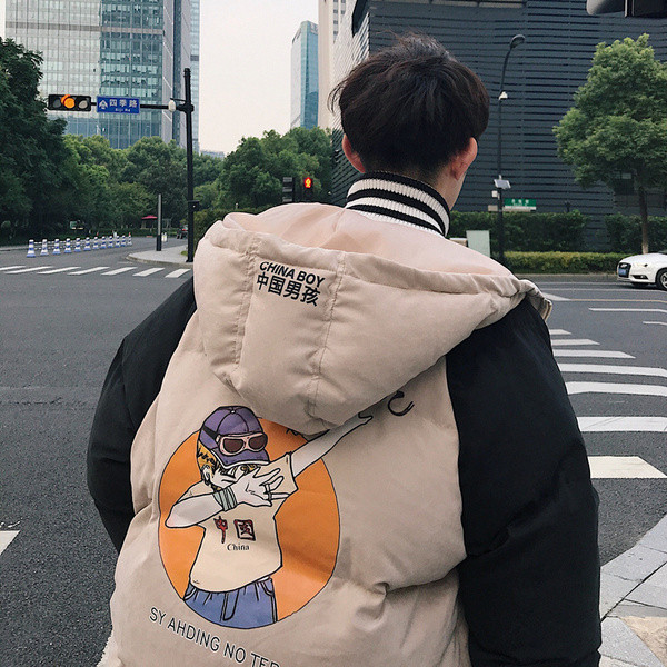 Зимно мъжко яке с качулка и цветна апликация в два цвята 