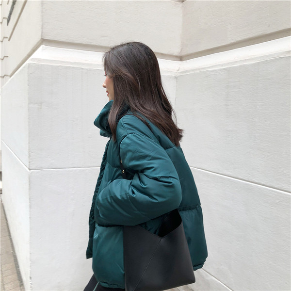 Стилно дамско яке с О-образна яка