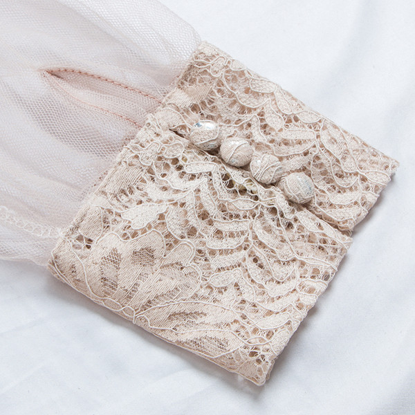 Модерна дамска риза с флорални мотиви в три цвята