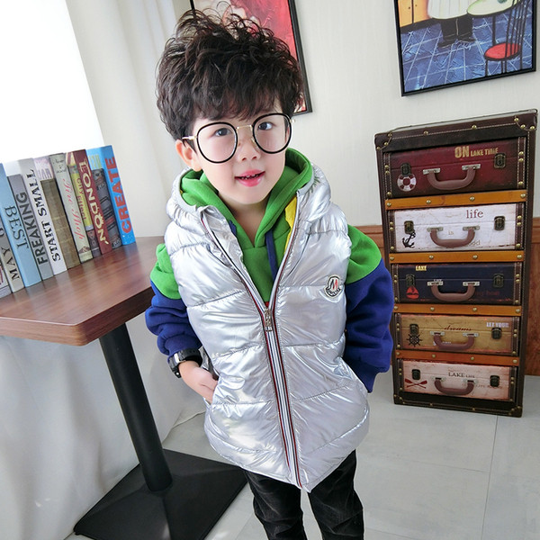 Актуален детски елек за момчета в три цвята