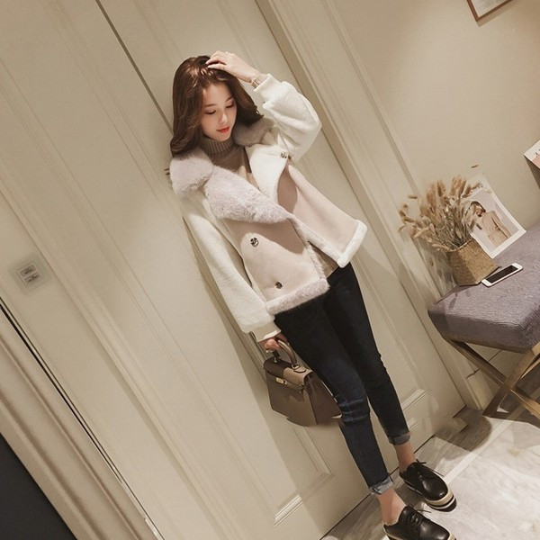 Актуално дамско яке в два цвята