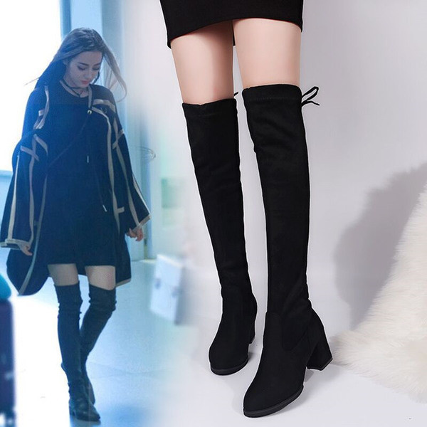 Стилни дамски ботуши от еко велур заострен модел в черен цвят 