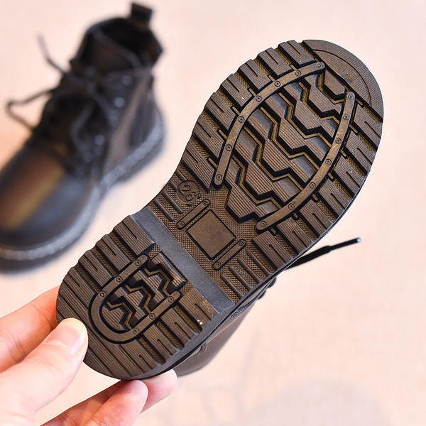 Детски боти с груба подметка в три цвята