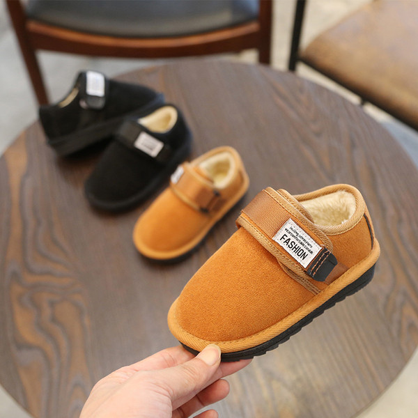 Детски зимни обувки с лепенки за момичета и момчета в черен и кафяв цвят