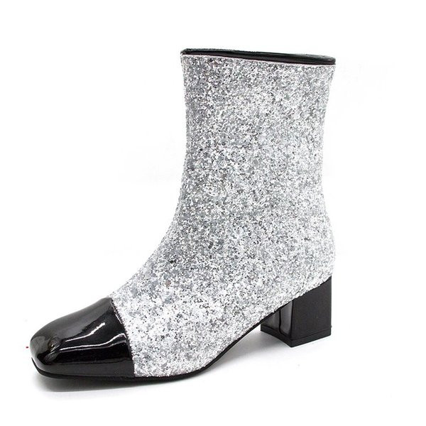 Лъскави дамски боти с дебел ток в два цвята