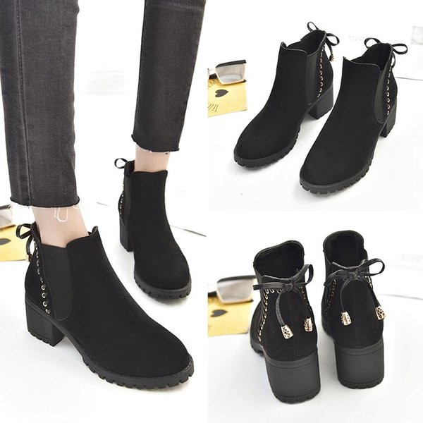 Модерни дамски боти с връзки и дебел ток в черен цвят