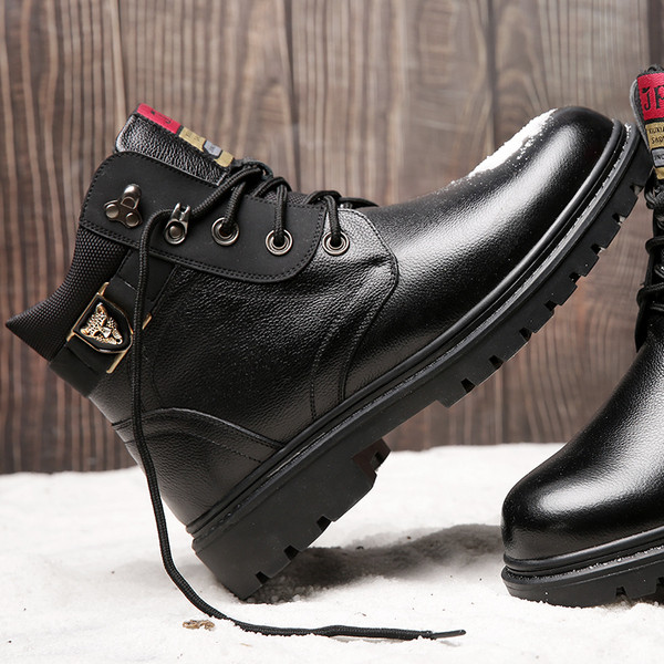 Стилни мъжки боти с мека потплата в два цвята