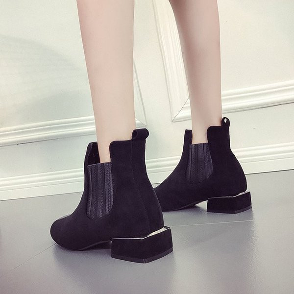 Дамски боти от еко велур с кожени елементи в черен цвят