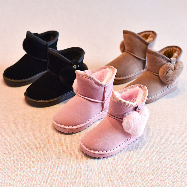 Детски боти за момичета с декорация сърце в три цвята