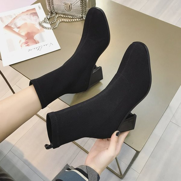 Стилни дамски боти заоблен модел с цветен ток 