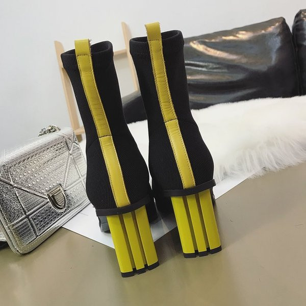 Стилни дамски боти заоблен модел с цветен ток 