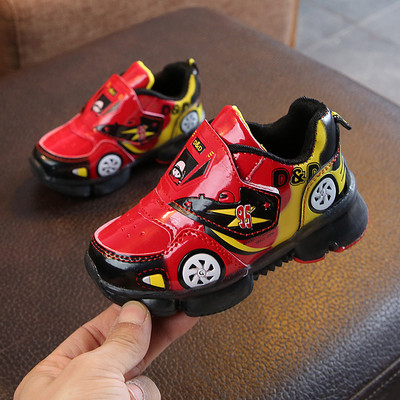 Παιδικά παπούτσια για αγόρια με αυτοκόλλητα σε κόκκινο και μπλε χρώμα