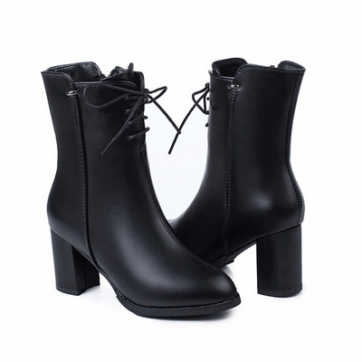 Дамски модерни боти с дебел ток и връзки в черен цвят
