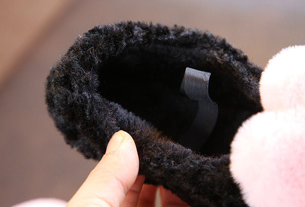 Детски пухкави обувки за момичета със сърце в три цвята