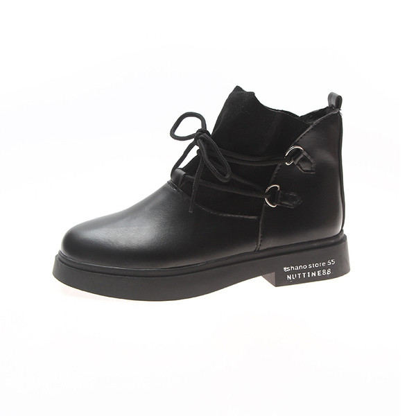 Дамски ежедневни боти с връзки в черен цвят