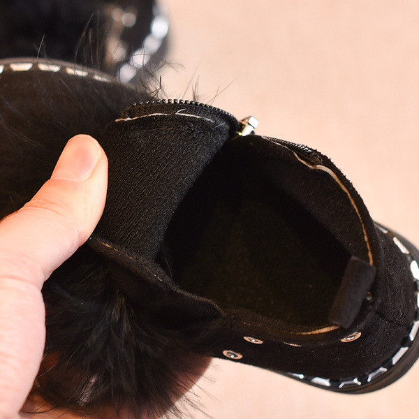 Детски боти с пух в три цвята