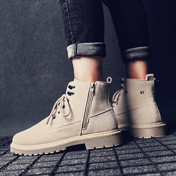 Модерни изчистени мъжки ботуши в три цвята