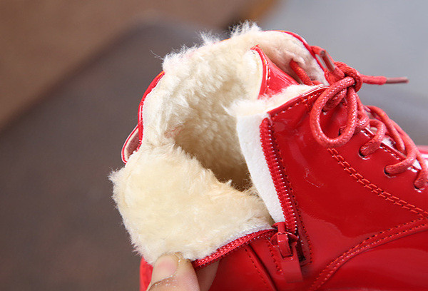 Детски лачени боти за момичета с топла подплата в черен и червен цвят