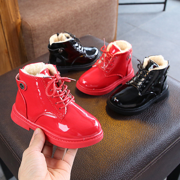 Детски лачени боти за момичета с топла подплата в черен и червен цвят