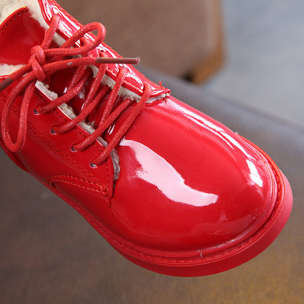 Детски лачени боти за момичета с топла подплата в черен и червен цвят