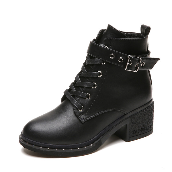 Дамски боти с нисък ток и връзки в черен цвят от еко кожа