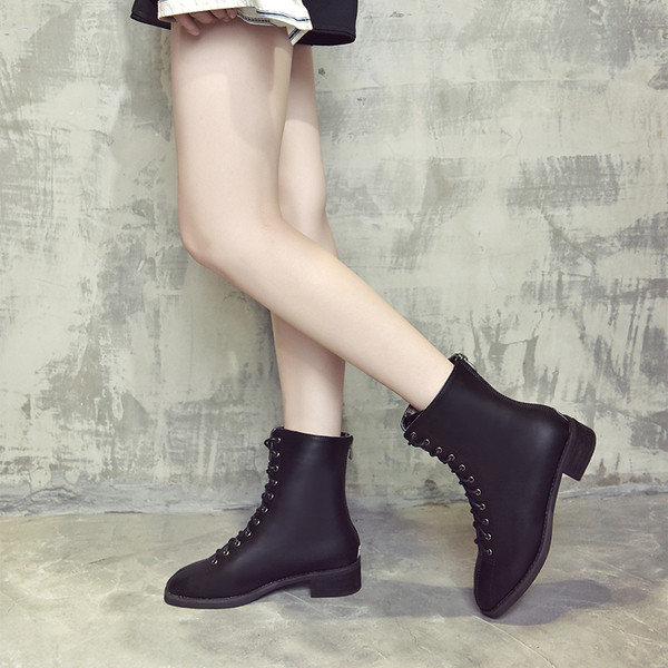 Модерни дамски кубинки от еко кожа в черен цвят