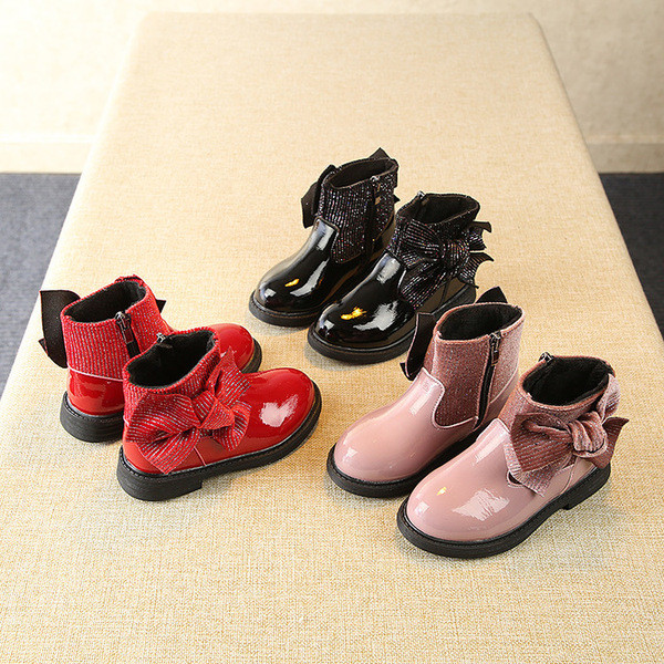 Cizme pentru copii cu panglica in trei culori