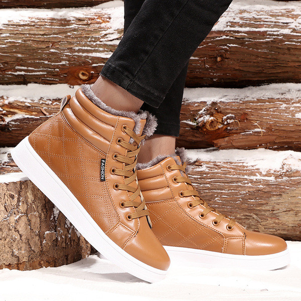 Pantofi moderni de iarna pentru barbati cu captuseala moale