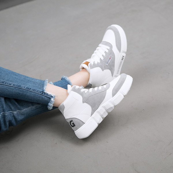 Tenisi de dama actuali in doua culori