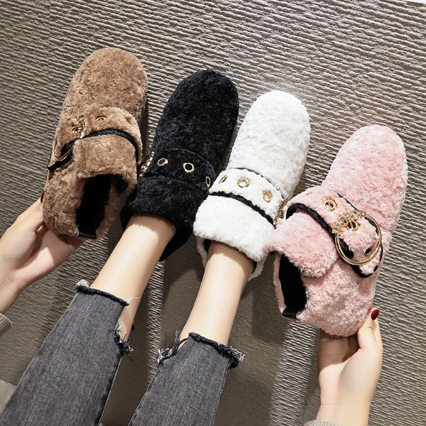 Пухени дамски боти с метална катарама в четири цвята