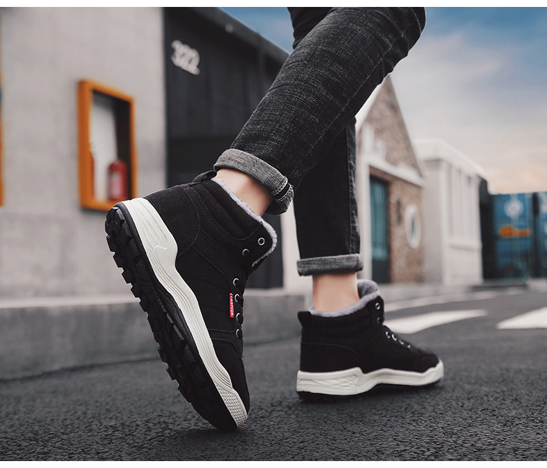 Άνετες αρσενικές χειμωνιάτικες μπότες σε τρία χρώματα