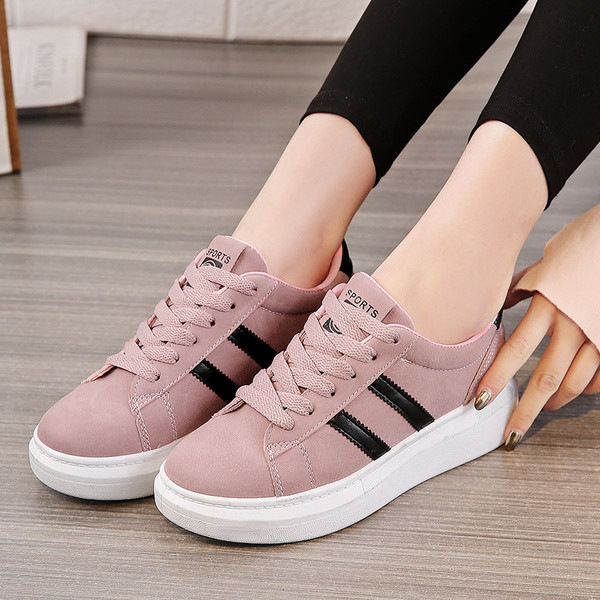 Περιστασιακά γυναικεία παπούτσια σε διάφορα χρώματα